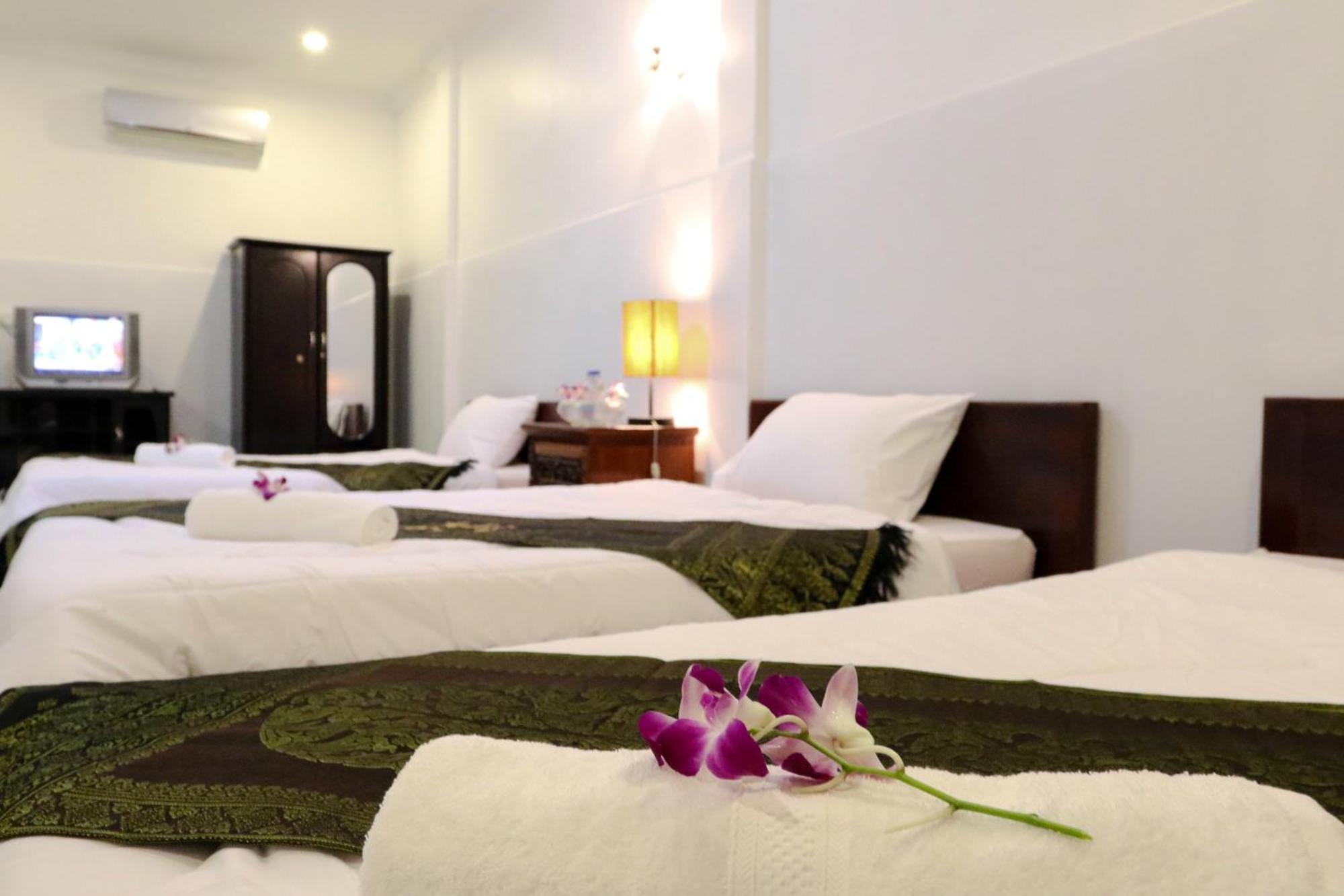 Sky Residence - 50M To Museum And Riverside Phnom Penh Room photo